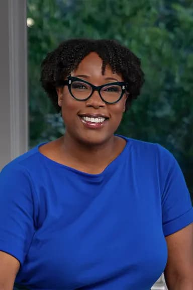 Chef teaching cooking techniques – seafood